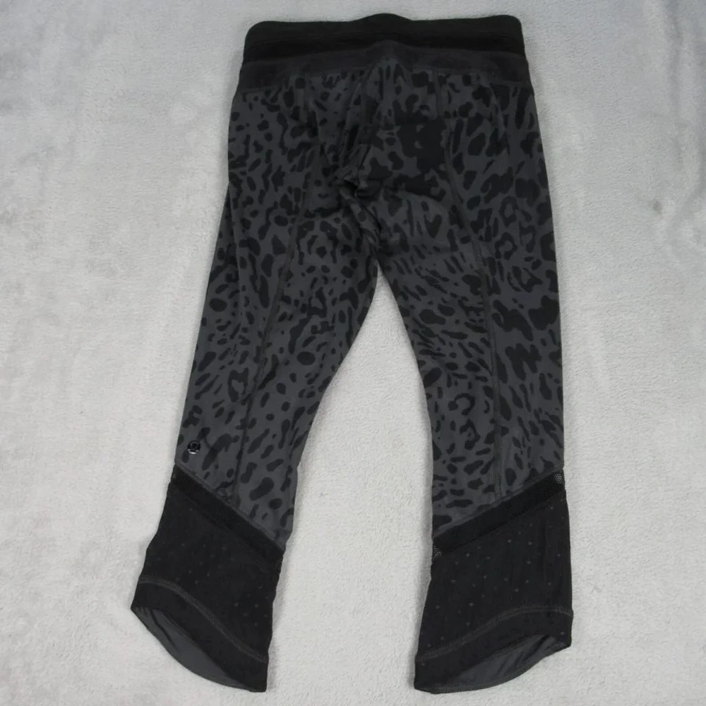 Lululemon Leggings Womens 4‎ Black Just Breathe Yoga Animal Print Pocket Cropped